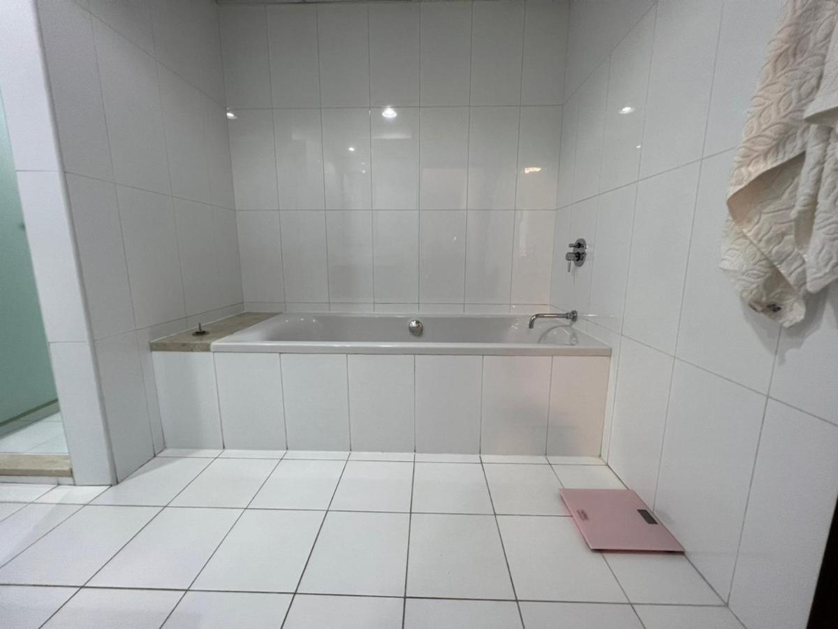 Luxury 2Br- Burj Khalifa View In Blvd Central -1402 ドバイ エクステリア 写真
